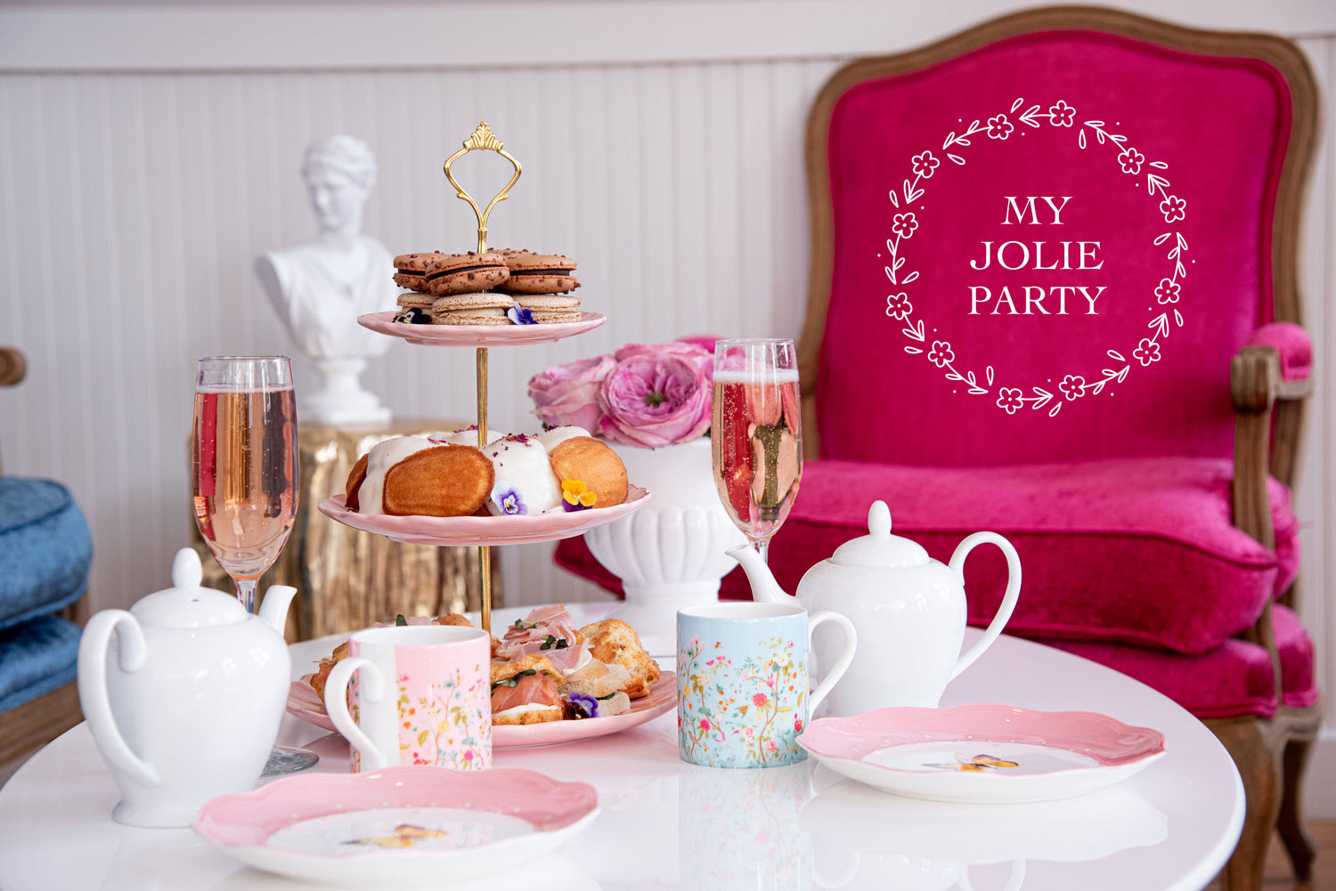 "My Jolie Party" in Beverly